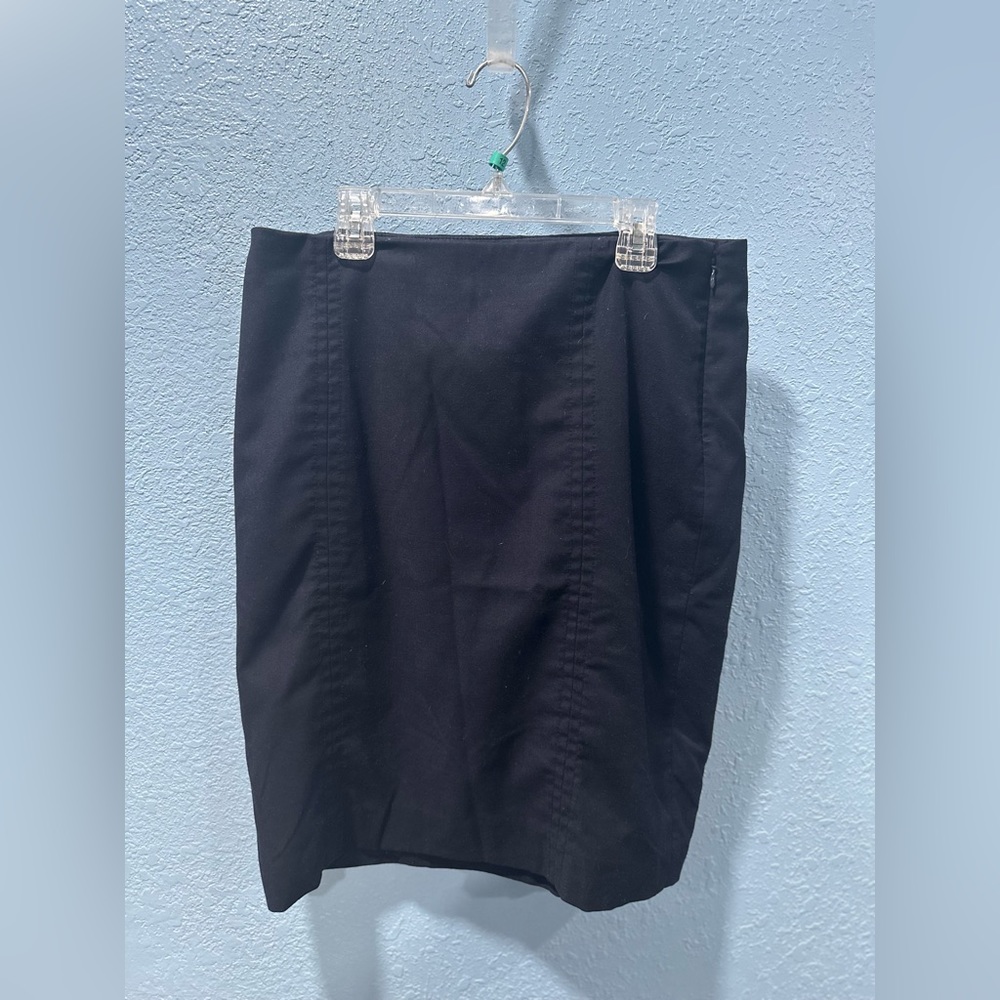 The limited black pencil skirt | size 8